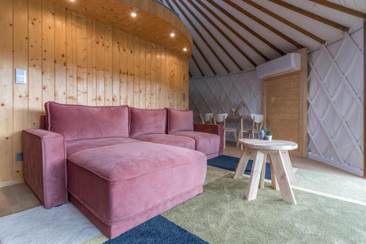 Gorski Glamping - Caloroczne Jurty Z Widokiem Tylmanowa Zewnętrze zdjęcie