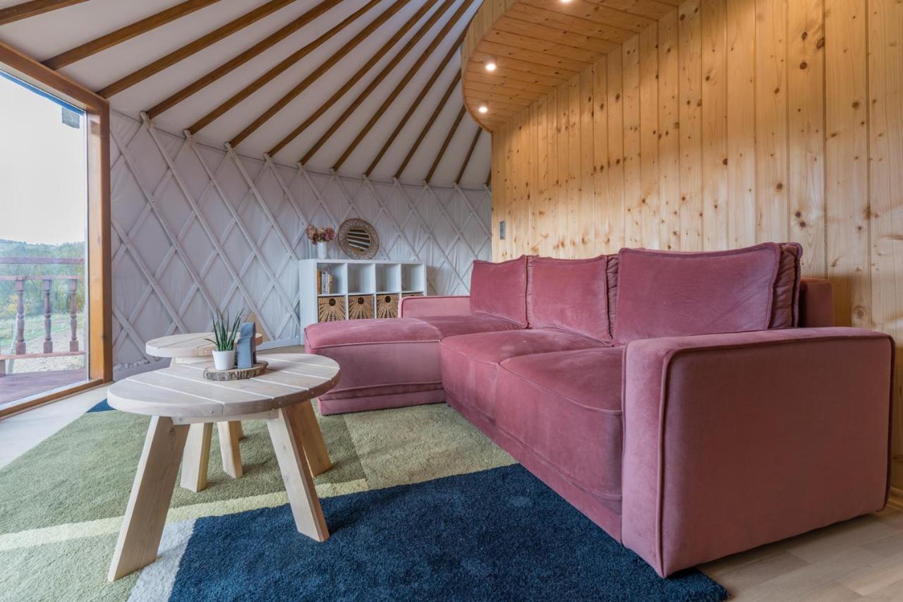 Gorski Glamping - Caloroczne Jurty Z Widokiem Tylmanowa Zewnętrze zdjęcie
