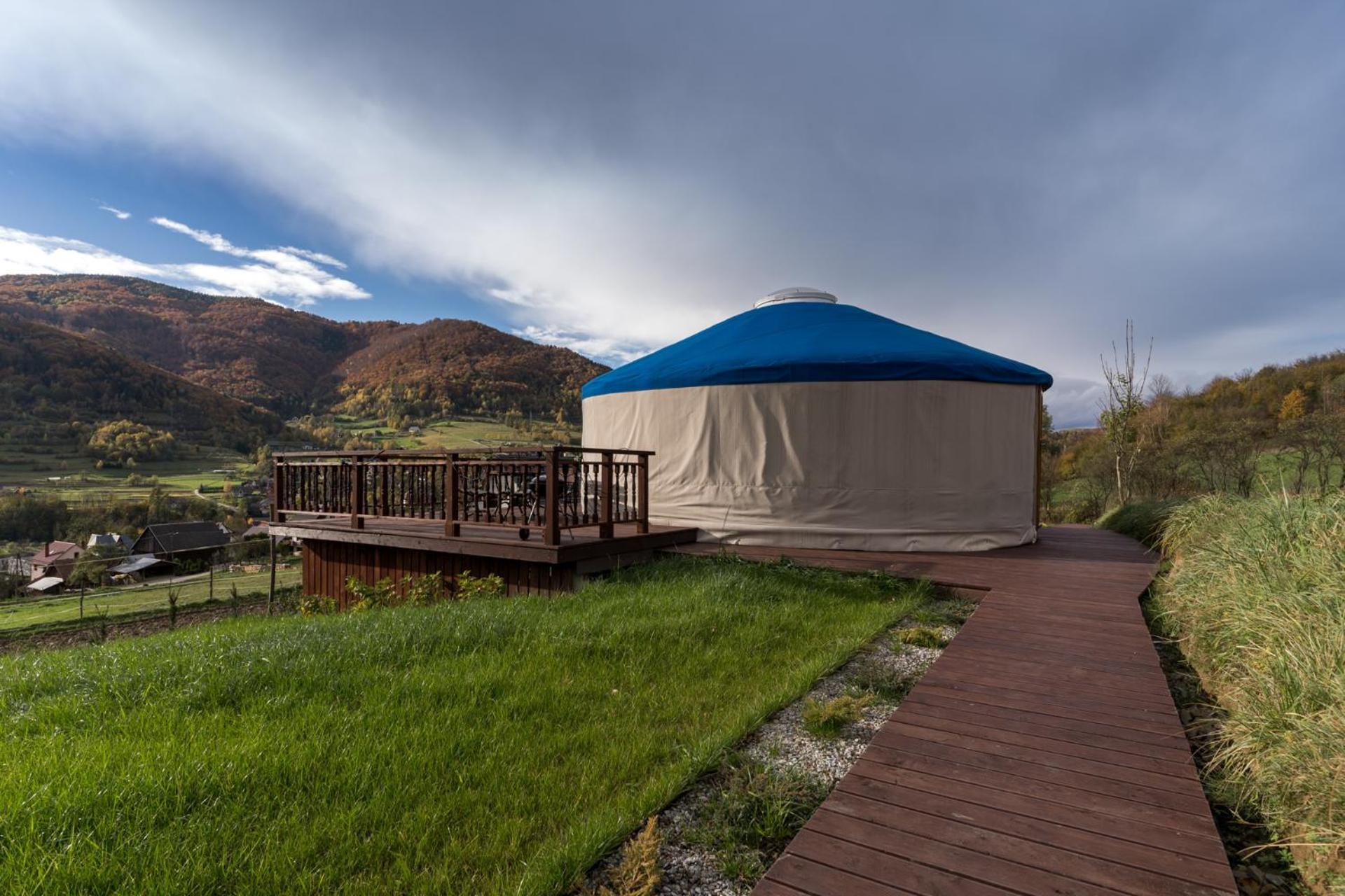 Gorski Glamping - Caloroczne Jurty Z Widokiem Tylmanowa Zewnętrze zdjęcie